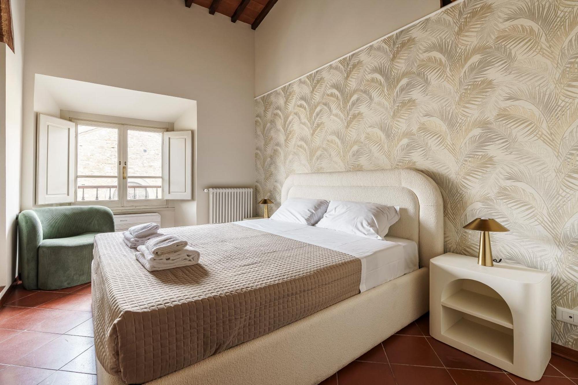 Ad Rondinelli, Apartment *